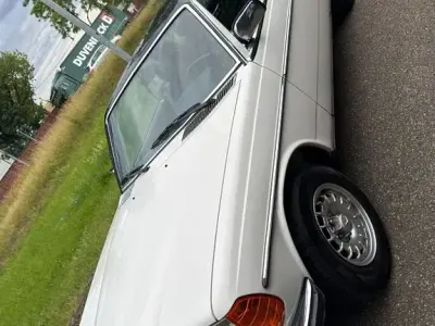Gebraucht Mercedes 230 136 PS (100 kW) 1982 Weiß Coupé