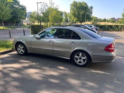 Mercedes E280