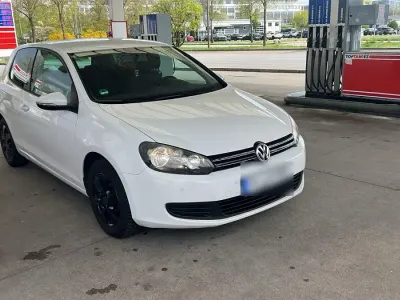 Gebraucht VW Golf VI Comfortline 102 PS (75 kW) 2009 Weiß Kleinwagen