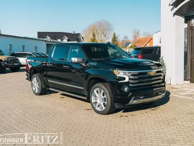 Neu Chevrolet Silverado 426 PS (313 kW) 2026 Schwarz SUV