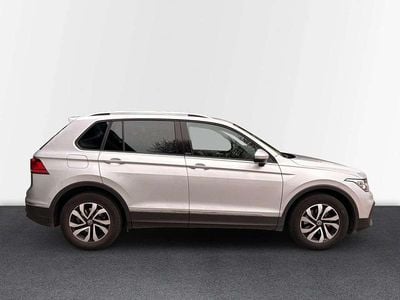 Gebraucht VW Tiguan Active 150 PS (110 kW) 2021 Reflexsilber metallic SUV