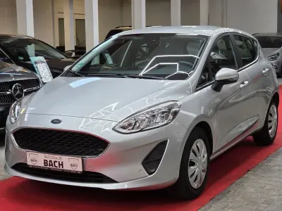 Gebraucht Ford Fiesta Cool & Connect 75 PS (55 kW) 2020 Weiß Kleinwagen