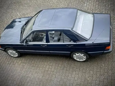 Gebraucht Mercedes 190 109 PS (80 kW) 1992 Blau Limousine