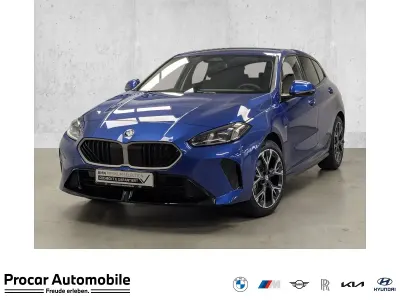 Gebraucht BMW 120 M Sport 170 PS (125 kW) 2025 Portimao blau Kleinwagen