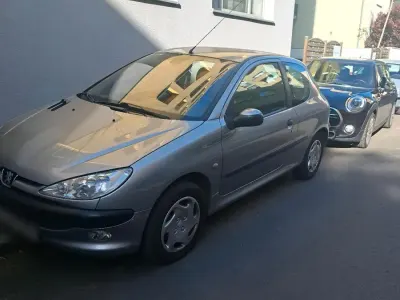 Usata Peugeot 206 109 CV (80 kW) 2001 Grigio Utilitaria