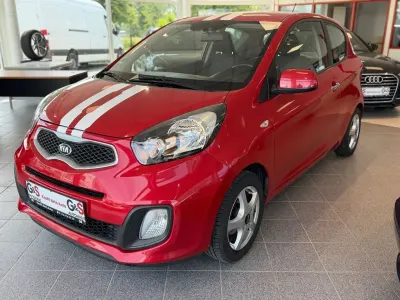 Gebraucht Kia Picanto Edition 7 69 PS (50 kW) 2013 Rot Kleinwagen