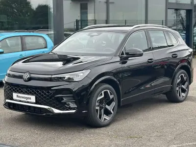 Neu VW Tiguan R-line 150 PS (110 kW) 2026 Schwarz SUV