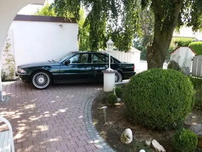 Gebraucht BMW 750 326 PS (239 kW) 1995 Grün Limousine
