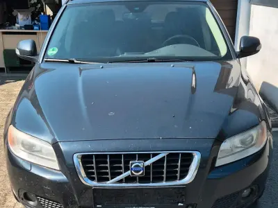 Second-hand Volvo V70 Summum 185 CP (136 kW) 2008 Gri Break