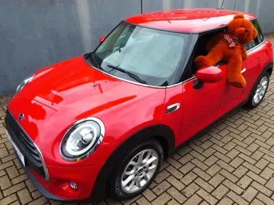 Gebraucht Mini ONE 102 PS (75 kW) 2020 Rot Kleinwagen