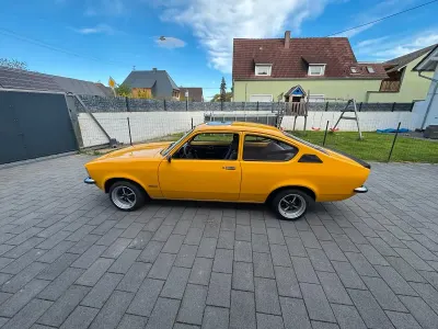 Używany Opel Kadett 122 KM (89 kW) 1978 Żółty Coupe
