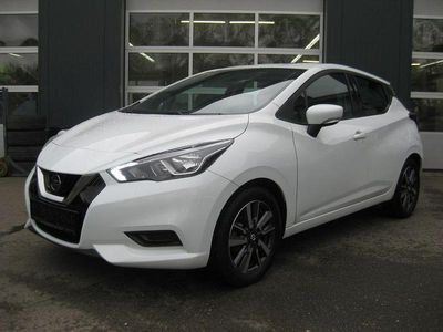 Gebraucht Nissan Micra Acenta 71 PS (52 kW) 2017 Weiß Kleinwagen