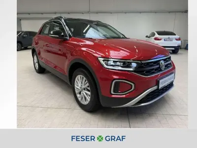 Używany VW T-Roc Life 116 KM (85 kW) 2023 Czerwony SUV