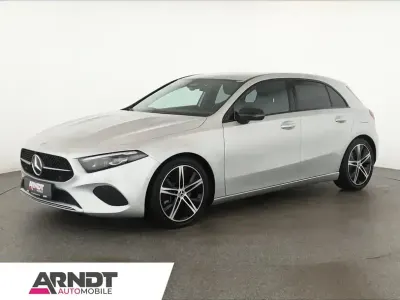 Używany Mercedes A250 Progressive 238 KM (175 kW) 2024 Srebrny Sedan/Limuzyna