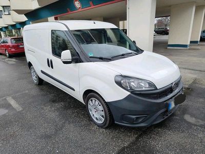 Gebraucht Fiat Doblò 100 PS (73 kW) 2018 Weiß Van / Kleinbus