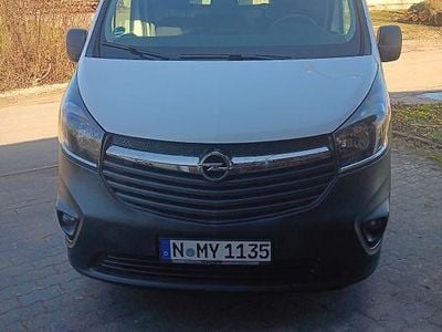 Gebraucht Opel Vivaro 120 PS (88 kW) 2015 Weiß Van / Kleinbus