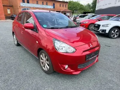 Gebraucht Mitsubishi Space Star 80 PS (58 kW) 2013 Rot Van / Kleinbus