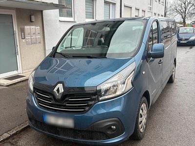 Gebraucht Renault Traffic 140 PS (102 kW) 2016 Blau Van / Kleinbus
