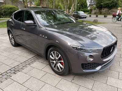 gebraucht Maserati Levante Q4 3.0 V6 / 350PS / LED / Navigation / Leder /