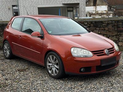 Gebraucht VW Golf V 105 PS (77 kW) 2006 Orange Kleinwagen