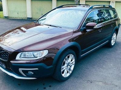 Second-hand Volvo XC70 Summum 220 CP (161 kW) 2015 Maro Break