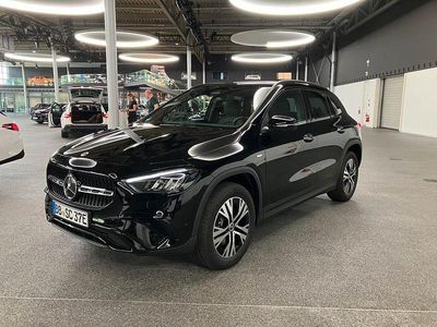 Gebraucht Mercedes GLA250 Progressive 163 PS (119 kW) 2025 Schwarz SUV