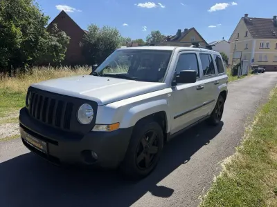 Gebraucht Jeep Patriot Limited 170 PS (125 kW) 2008 Bright silver metallic clear SUV