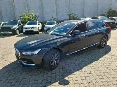 Gebraucht Volvo V90 Inscription 190 PS (139 kW) 2019 Grau Kombi