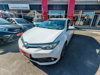 Gebraucht Toyota Auris Touring Sports Comfort 136 PS (100 kW) 2016 Weiß Kombi
