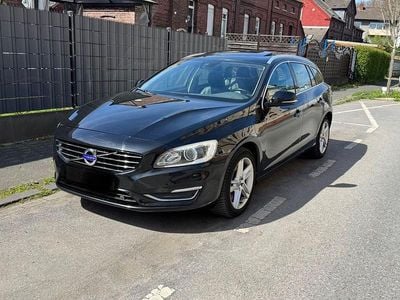 Usata Volvo V60 288 CV (211 kW) 2014 Nero Station wagon