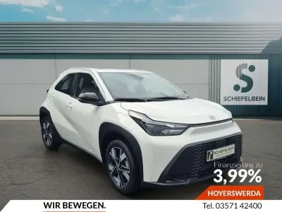 Neu Toyota Aygo X Active 116 PS (85 kW) 2026 Schneeweiß SUV