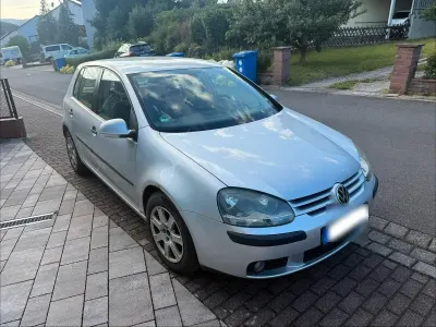 Gebraucht VW Golf V 115 PS (84 kW) 2004 Kleinwagen