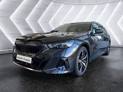 Grau Gebraucht 2026 BMW 520 M Sport Kombi | 73.900 €