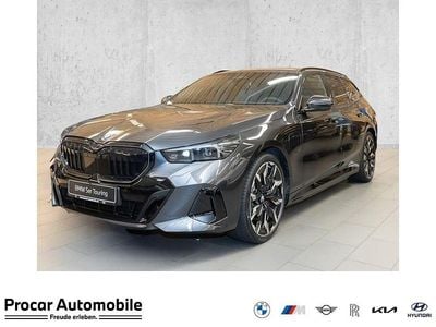 Grau Neu 2025 BMW 550e M Sport Kombi | 93.990 € (Fairer Preis)