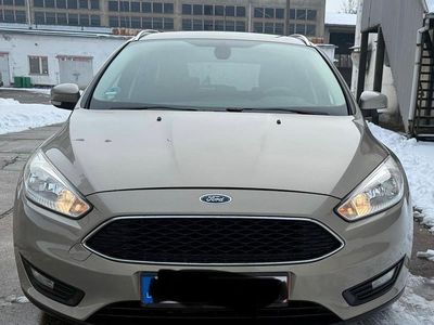 Gebraucht Ford Focus 102 PS (75 kW) 2015 Grau Kombi