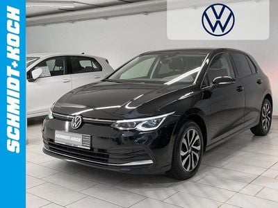 Gebraucht VW Golf VIII Active 116 PS (85 kW) 2023 Deep black perleffekt (schwarz) Limousine