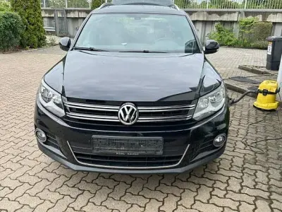 Gebraucht VW Tiguan LOUNGE 150 PS (110 kW) 2014 Schwarz SUV