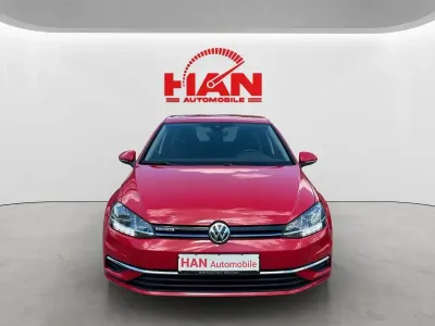Gebraucht VW Golf VII Comfortline 131 PS (96 kW) 2019 Rot Limousine
