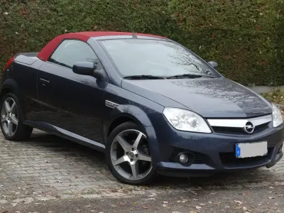 Używany Opel Tigra 90 KM (66 kW) 2008 Szary Kabriolet