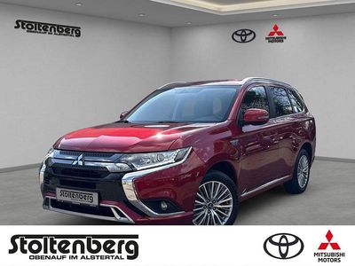 Usata Mitsubishi Outlander P-HEV Basis 135 CV (99 kW) 2021 Rosso SUV