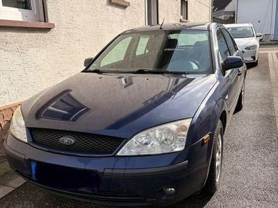 Gebraucht Ford Mondeo 145 PS (106 kW) 2002 Blau Limousine