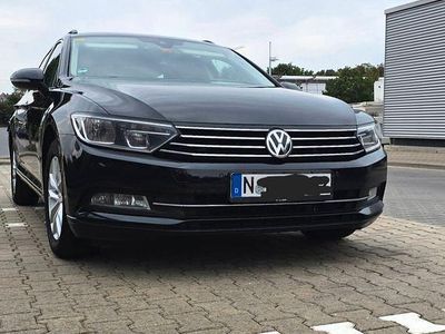 Schwarz Gebraucht 2017 VW Passat Comfortline Kombi | 12.000 € (Fairer Preis)