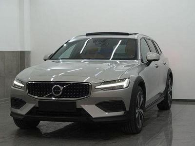 Usata Volvo V60 CC Plus 197 CV (144 kW) 2024 Grigio Station wagon