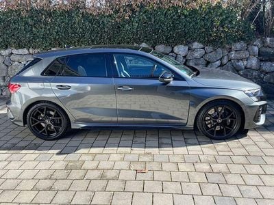 Gebraucht Audi RS3 Sport 400 PS (294 kW) 2022 Grau Limousine