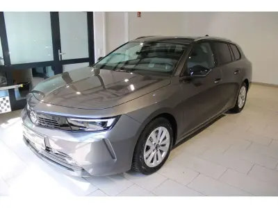 Gebraucht Opel Astra Business 131 PS (96 kW) 2023 Lackierung platiniumgrau/typ Kleinwagen