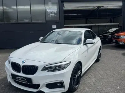 Gebraucht BMW 220 M Sport 184 PS (135 kW) 2020 Weiß Coupé