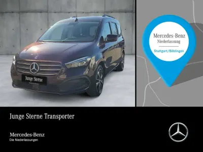 Gebraucht Mercedes T180 Progressive 116 PS (85 kW) 2023 Rot Van / Kleinbus