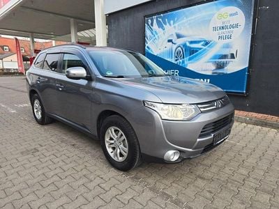 Grau Gebraucht 2013 Mitsubishi Outlander Invite SUV | 8.600 € (Fairer Preis)