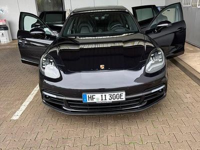 Porsche Panamera 4