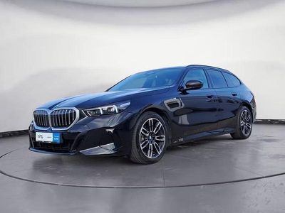 Gebraucht BMW 520 M Sport 197 PS (144 kW) 2024 Schwarz Kombi